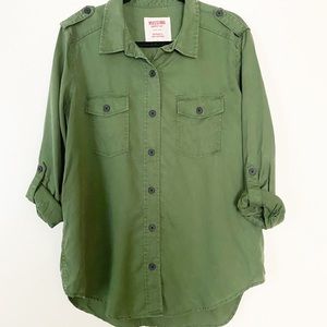 Mossimo button up shirt